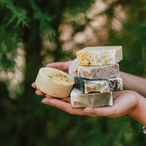 Cuidado de la piel con jabones artesanales: ¡Natural y saludable!